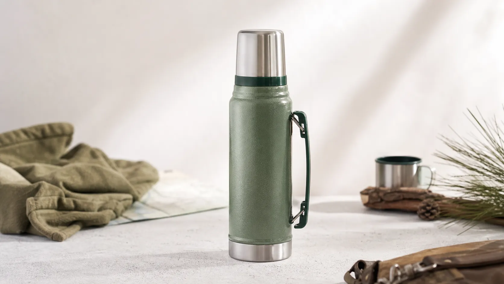 Stanley Classic Vacuum Bottle 1.1 QT Review 2026